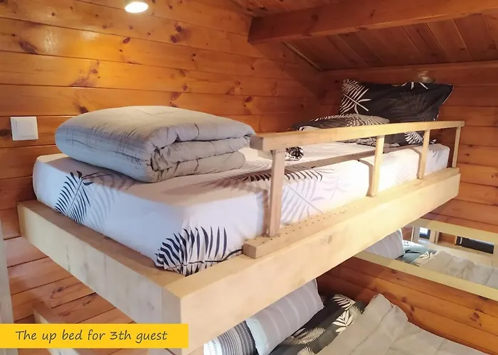 Semesterbostad Βαμβοο Nest By The Sea