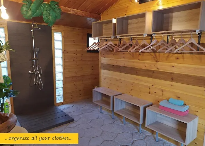 Semesterbostad Βαμβοο Nest By The Sea